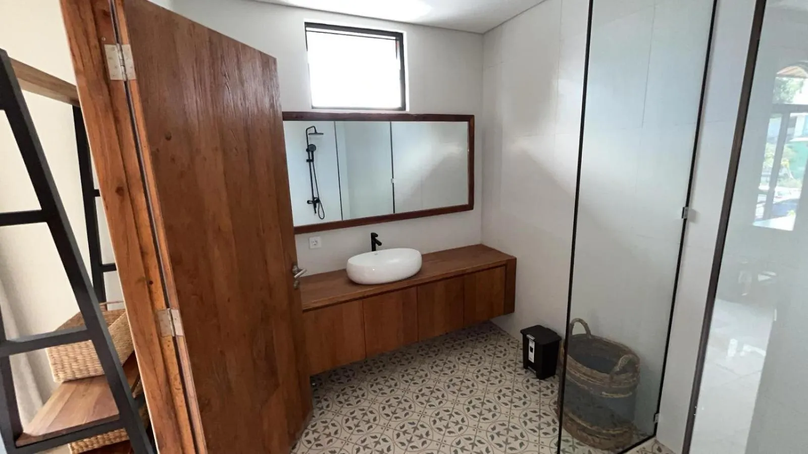 Brand New Spacious 4Br Villa Kuta Lombok 0*,