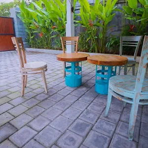 Casa de hóspedes Kos Bulan Bali, Kuta Lombok