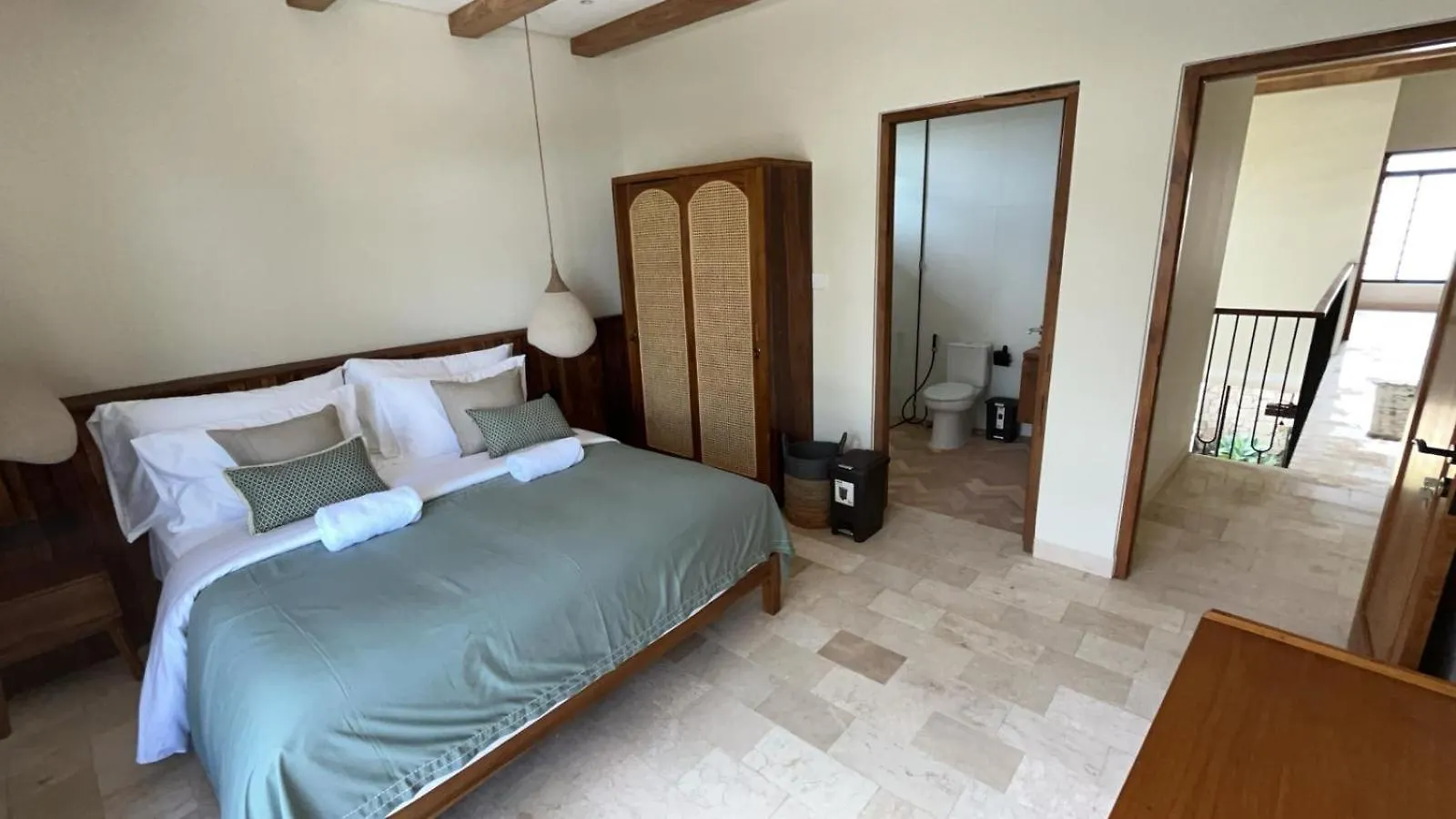 Brand New Spacious 4Br Villa Kuta