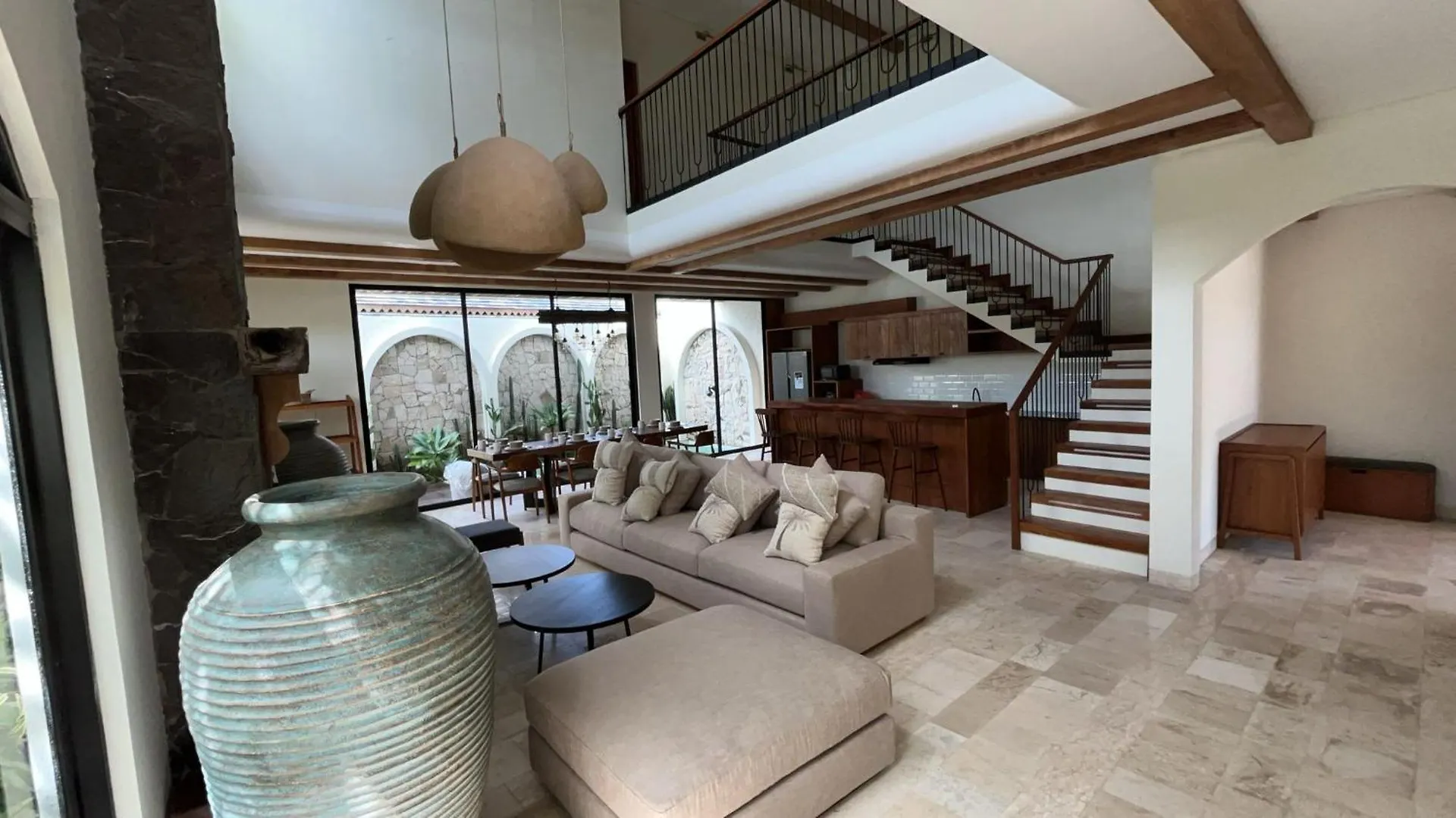 Brand New Spacious 4Br Villa Kuta  0*, Kuta (Bali) Indonesia